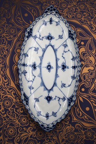 Royal Copenhagen , Musselmalet Helblonde asiet / teske bakke.1/1115...