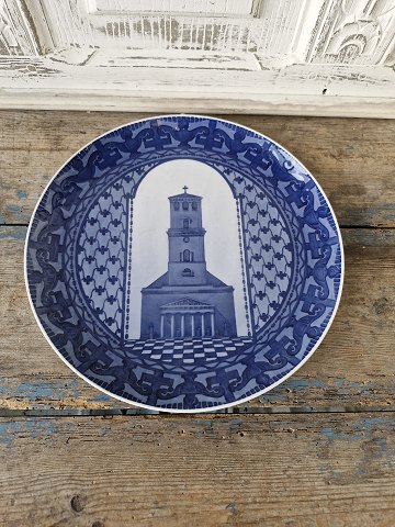 Royal Copenhagen large commemorative plaque from 1913 Our Lady Church in Copenhagen 28 cm.