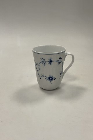 Royal Copenhagen Musselmalet Riflet Krus med hank No. 497
