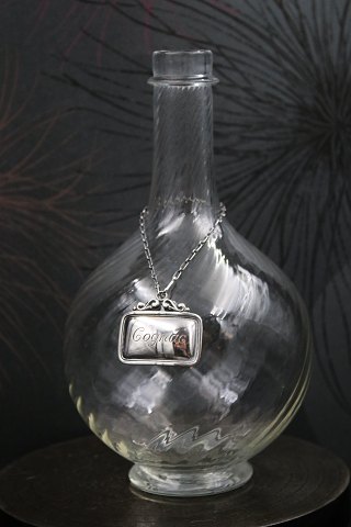 Georg Jensen Gognac skilt i sterling sølv. Stemplet. 3,8x3,8cm. 
