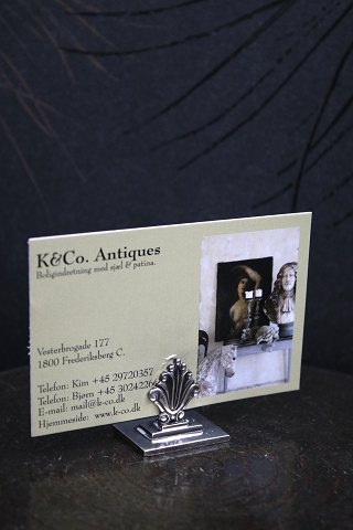 Georg Jensen table card holder in Queen pattern in sterling silver. Stamped. Johan Rohde...