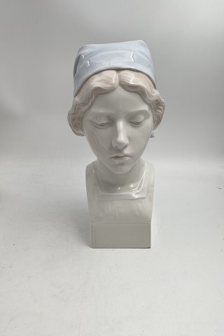 Bing og Grøndahl Art Nouveau Buste af en ung pige No. 1549