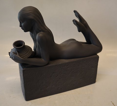 Black 100  RC Aquarius (20th January to 19th February) Christel Zodiac Figurine Bisquit (1249100-41200) Black Royal Copenhagen