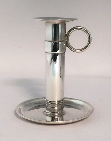 Hans Hansen. Kammerstage. Sterling (925). Design : Karl Gustav Hansen . Model 303. Højde 11 cm. Produceret 1947