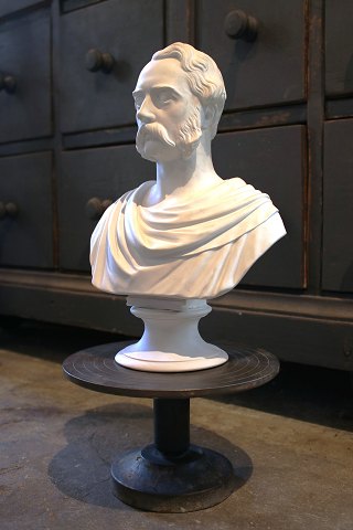 Gammel drejeskive på fod i jern med en rigtig fin patina.fin som piedestal til at udstille kunst genstande på...
