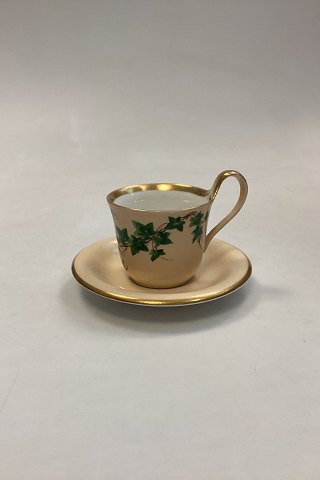 Antik Royal Copenhagen Efeu Kaffekop med høj Hank