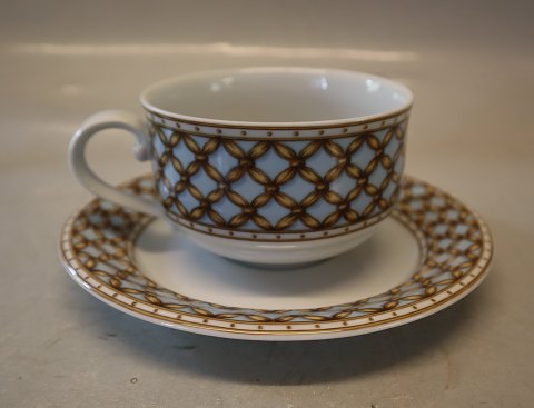 Lyseblå flet 084 Cappuccino kop 28 cl (1271084) Tekop med  underkop 16.5 cm (085) Liselund (Ny) Kongelig Dansk Design af Diana Holstein