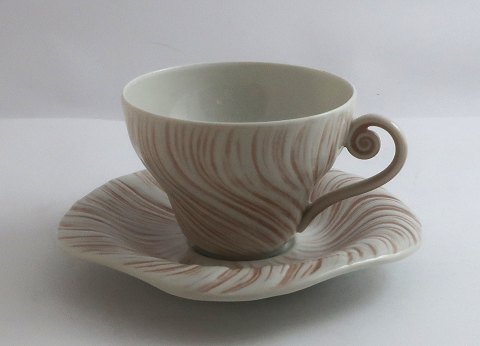 Royal Copenhagen. Rosa Konkylie. Design ; Arje Griegst. Tekop. Model 14194.  (3 sortering).