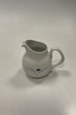 Bing and Grøndahl Stoneware Rondo Flødekande No. 303