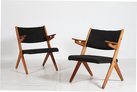 Dansk MøbeldesignPar lette easy chairsaf massiv eg og teak
