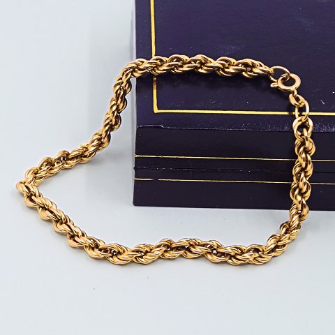 Twisted bracelet in 14k gold