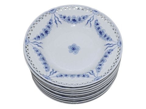Empire med gennembrudt kantLille dyb tallerken 21,4 cm.