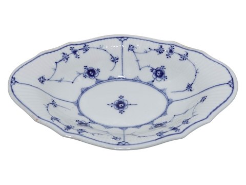 Blåmalet RifletSjældent oval skål med bølget kant fra 1853-1895