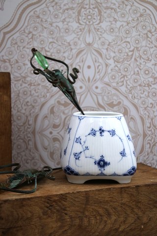 Sjælden Royal Copenhagen Musselmalet Riflet vase.1/693. 1.sort.1898-1923...