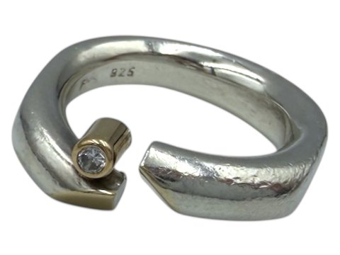 item no: 627947