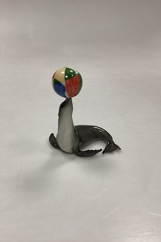 Royal Copenhagen Figur - Søløve med Bold No. 202