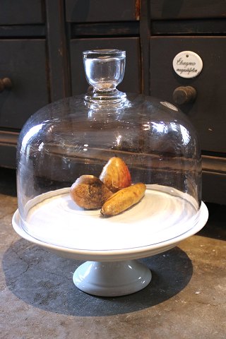 Large, old mouth-blown glass bell with knob. H:27cm. Dia.:29cm.