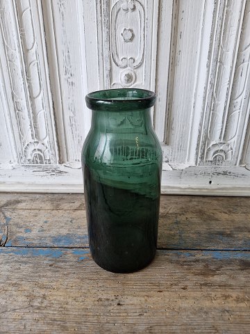 Grønt sylteglasAalborgglasværk 1899.Højde 22 cm.