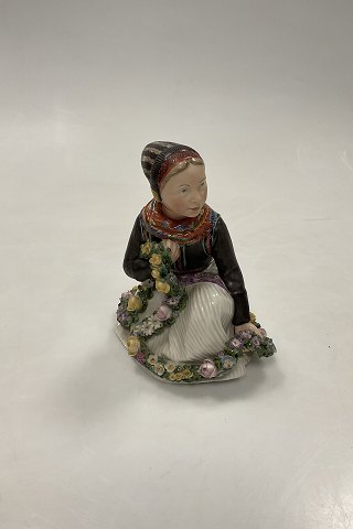 Royal Copenhagen Overglasur figur af Amager Blomster Pige No. 12412
