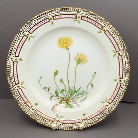 Royal Copenhagen, Flora Danica; Middagstallerken 25,5 cm nr. 3549