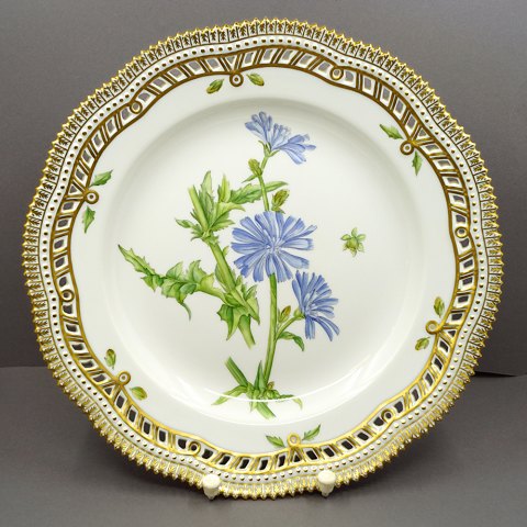 Royal Copenhagen, Flora Danica; Dinner plate #3553