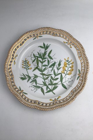 Royal Copenhagen Flora Danica Tallerken med gennembrudt kant No. 20/3526