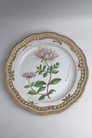Royal Copenhagen Flora Danica Tallerken med gennembrudt kant No. 20/3526