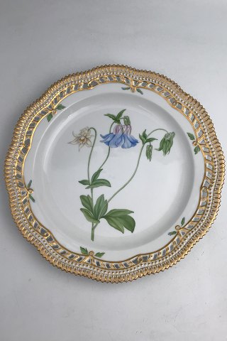 Royal Copenhagen Flora Danica Tallerken med gennembrudt kant No. 20/3526