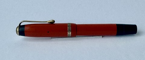 Coral red Penol Junior 12 fountain pen