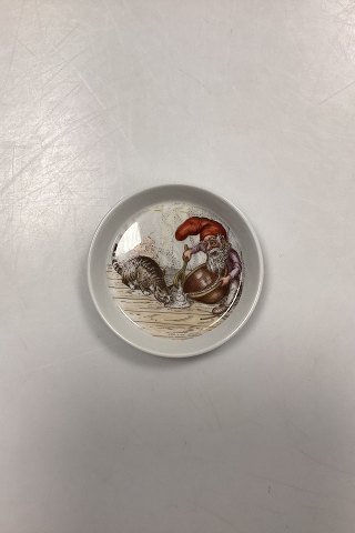 Royal Copenhagen Nisse Julestel Asiet No. 5