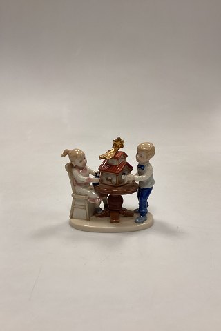 Royal Copenhagen Jule Figur - Dreng og Pige med Krybbespil No. 294