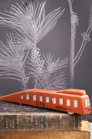 Decorative, old vintage train "DSB - Vestjyden" in wood painted in reddish brown with a nice old patina...
