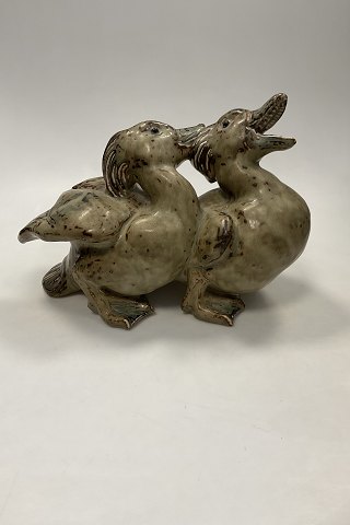 Royal Copenhagen Stentøjsfigur 2 kæmpende ænder No. 20281