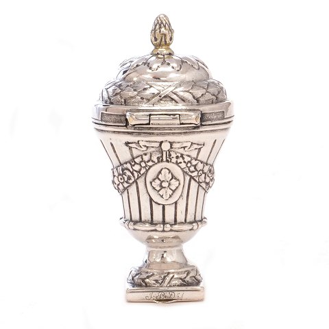 item no: 940 F