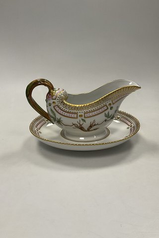 Royal Copenhagen Flora Danica Sovsekande med underfad No 3556