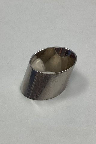 Modern Napkin Ring in Silver