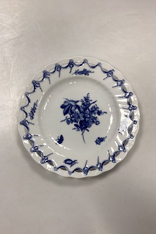 Antik Royal Copenhagen Blå Blomst Svejfet Tallerken, gennembrudt