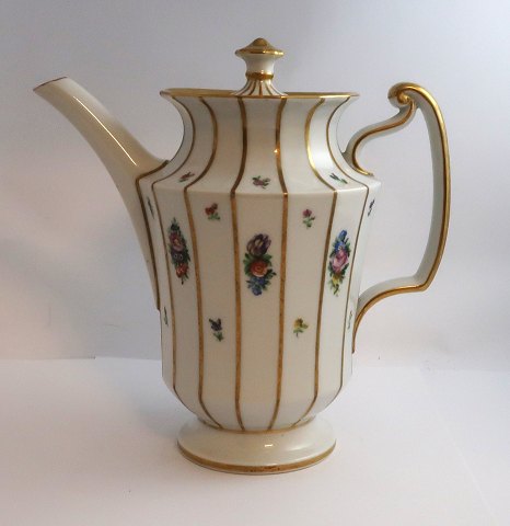 Royal Copenhagen. Henriette. Coffee pot. Model 444-8502. Height 24 cm. (1 quality).