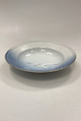 Bing og Grøndahl Måge med Guld Dyb Tallerken med gennembrudt kant No. 322.5