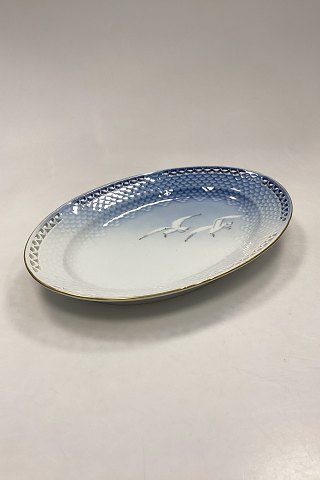 Bing og Grøndahl Måge med Guld Ovalt fad med gennembrudt kant No. 16/316.5