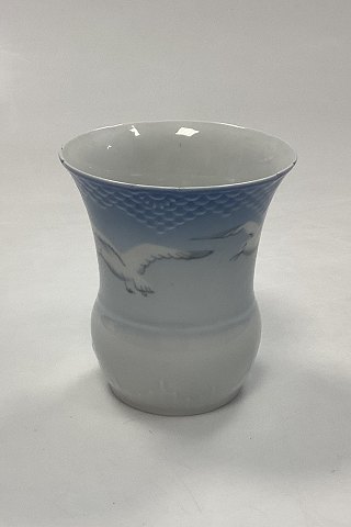 Bing and Grondahl Seagull Vase No. 677