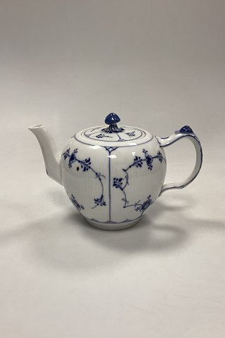 Royal Copenhagen Musselmalet Riflet Tekande No. 259