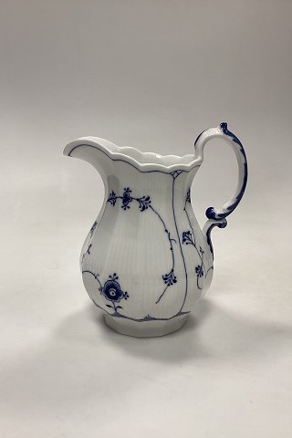 Royal Copenhagen Musselmalet Riflet Kande No. 355