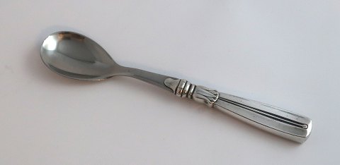 Lotus. Sølv (830). Æggeske med stål. Længde 12,5 cm.
