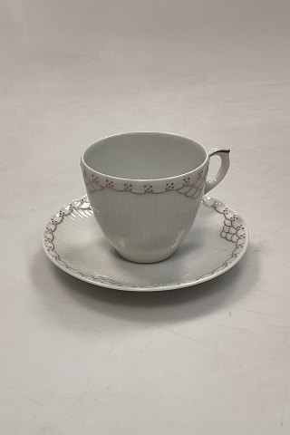 Royal Copenhagen Prinsesse Guld Espresso Kop med Underkop No. 054/055