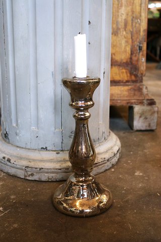 Antik , 1800 tals lysestage i fattigmandssølv med fin gammel patina.Højde: 27,5cm...
