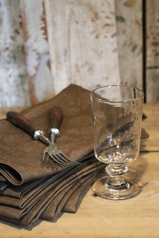 10 stk. Flotte gamle Franske damask vævet linned servietter med blad ranker og i smuk brun farve...