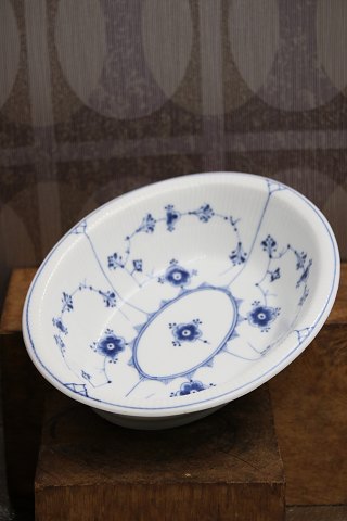 Rare baking dish / oval dish with thick rim in Fluted Blue Plain from Royal Copenhagen.RC:1/2...