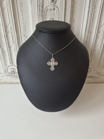 Vintage necklace with a large silver Dagmar Cross