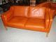 Børge Mogensen 2-pers. sofa. Model BM2212 fra .Fredericia møbel fabrik i cognac farvet skind i perfekt stand 5000 m2 udstilling 